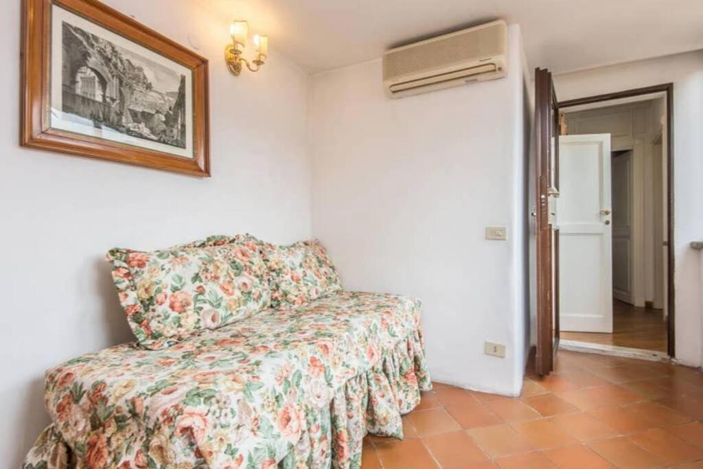 Pallaro Terrace Apartment Рим Екстер'єр фото